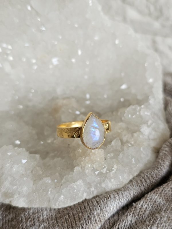 Bague Pierre de lune plaqué or