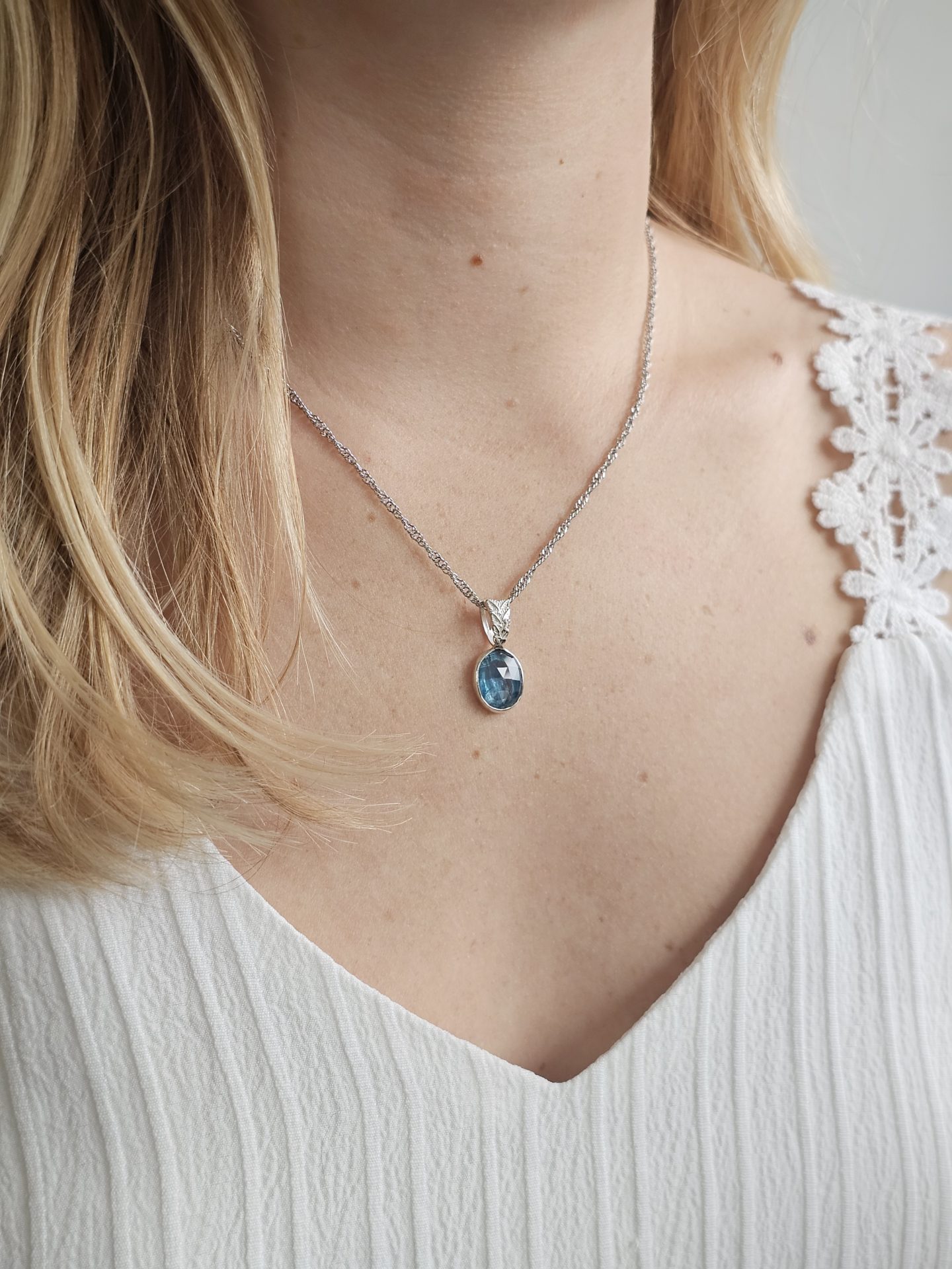 Pendentif Cyanite – Image 2