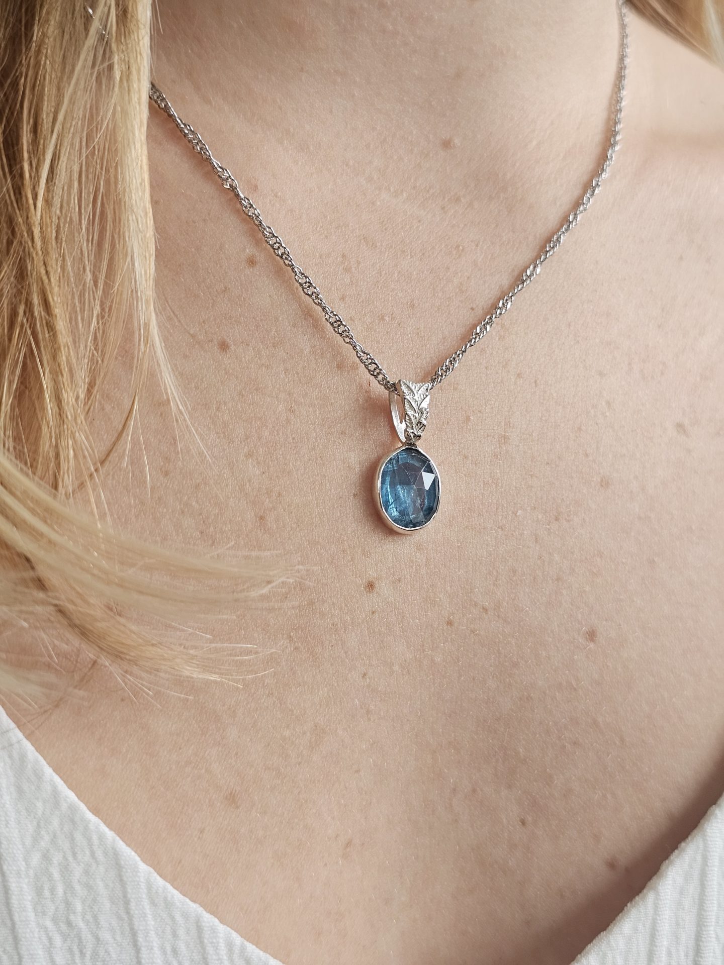 Pendentif Cyanite – Image 4