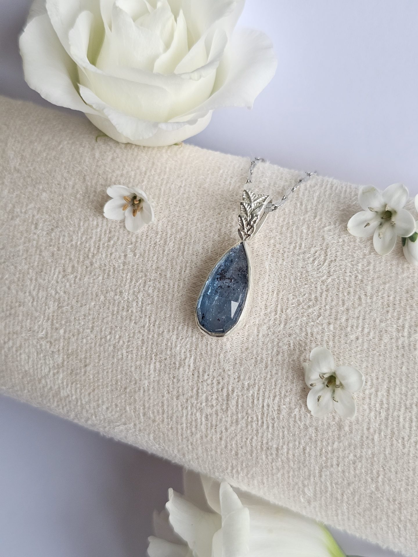 Pendentif Cyanite – Image 2